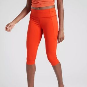 Athleta Velocity Stash Pocket Crop Tight Size S